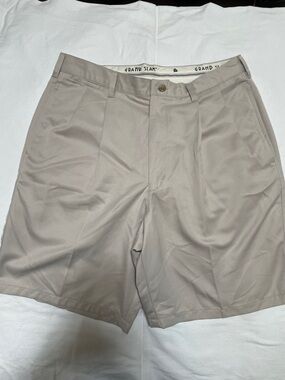 Grand Slam Men’s Taupe Flat-Front Golf Shorts